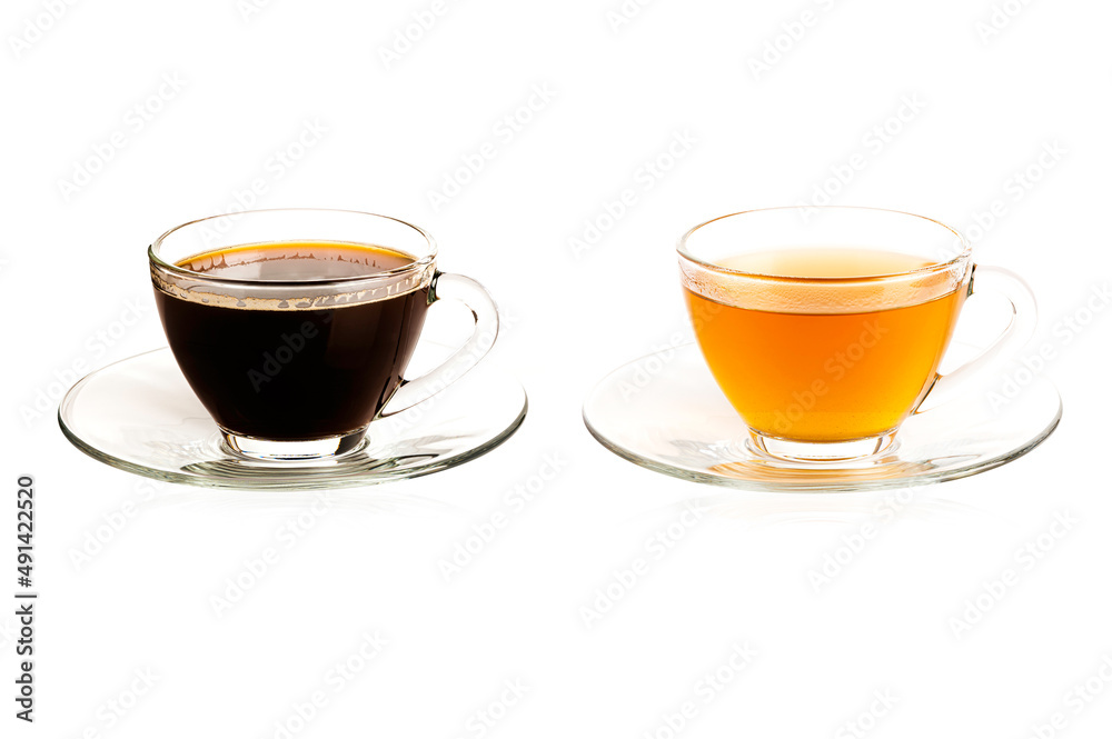 Naklejka premium Black coffee in glass cup with hot cup of tea on white background.