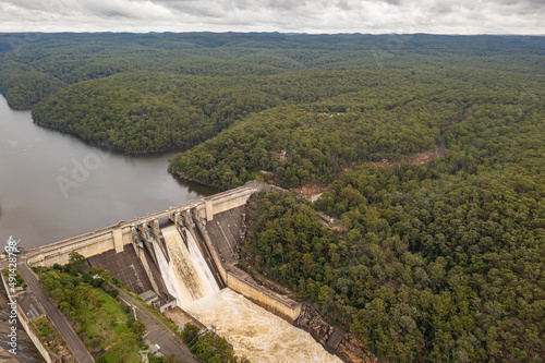 Canvas Print Aerial view of Warragamba Dam in outer South Western Sydney suburb of Warragamba