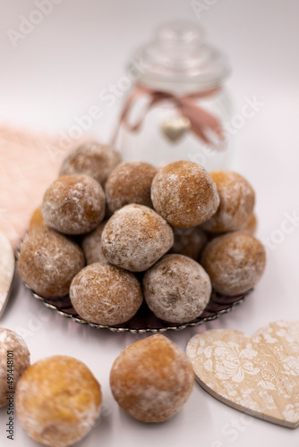 Donut balls