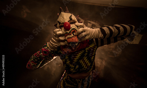 scary clown 