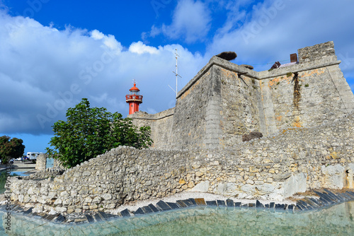 Der alte Leuchtturm an den Festungsmauern Sta.Catarina in Figueira da Foz, Portugal  photo