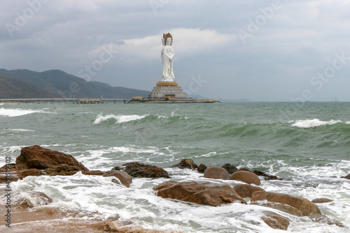 Konstfotografi Statue of Guanyin, the bodhisattva of infinite compassion and mercy, at the Nans
