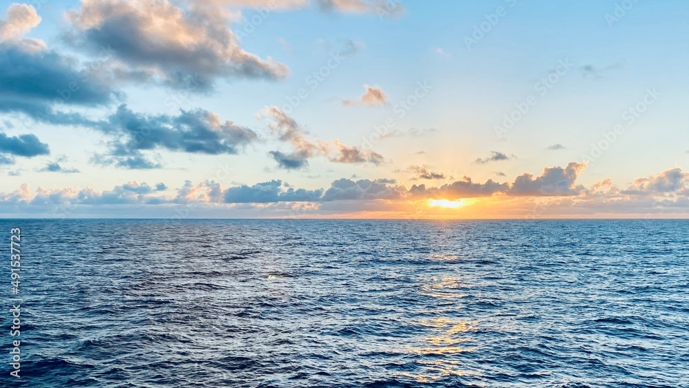 Fototapeta premium sunset over the sea