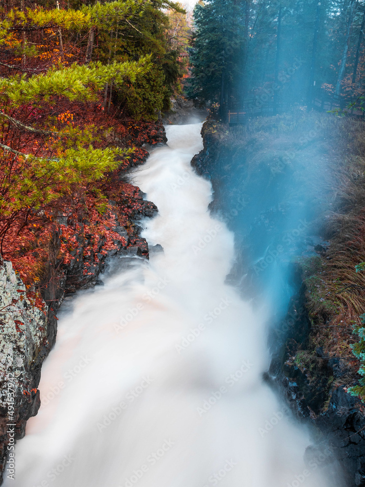 A long exposition of a beautiful waterfall (Parc des Chutes de Sainte