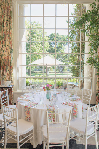 Round table with a luxurious view