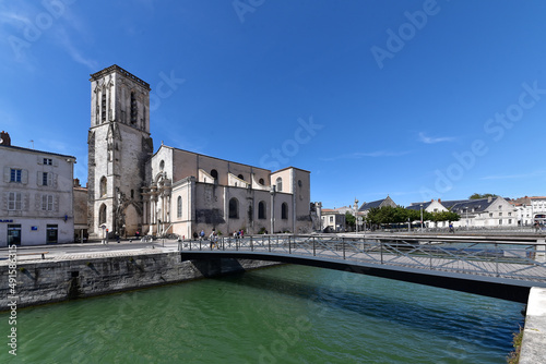 Frankreich - La Rochelle - Hafenviertel -   glise Saint-Saveur de La Rochelle