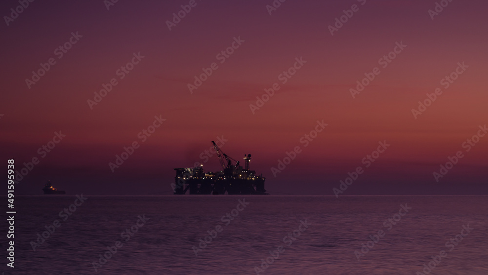 PIPE LAYER PLATFORM - Work at sea in the construction of a gas pipeline
PIPE LAYER PLATFORM - Work at sea in the construction of a gas pipeline