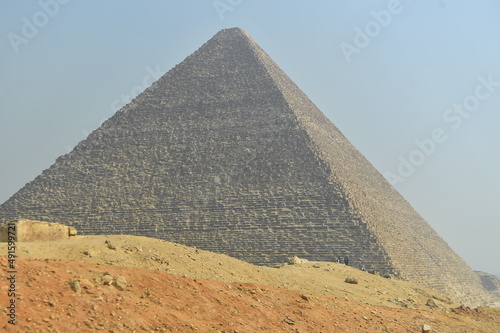 egypt  sphinx  pyramid  giza  cairo  desert  ancient  travel  egyptian  pyramids  stone  history  monument  architecture  pharaoh  great  sphynx  sky  landmark  sand  old  tourism  archaeology  statue