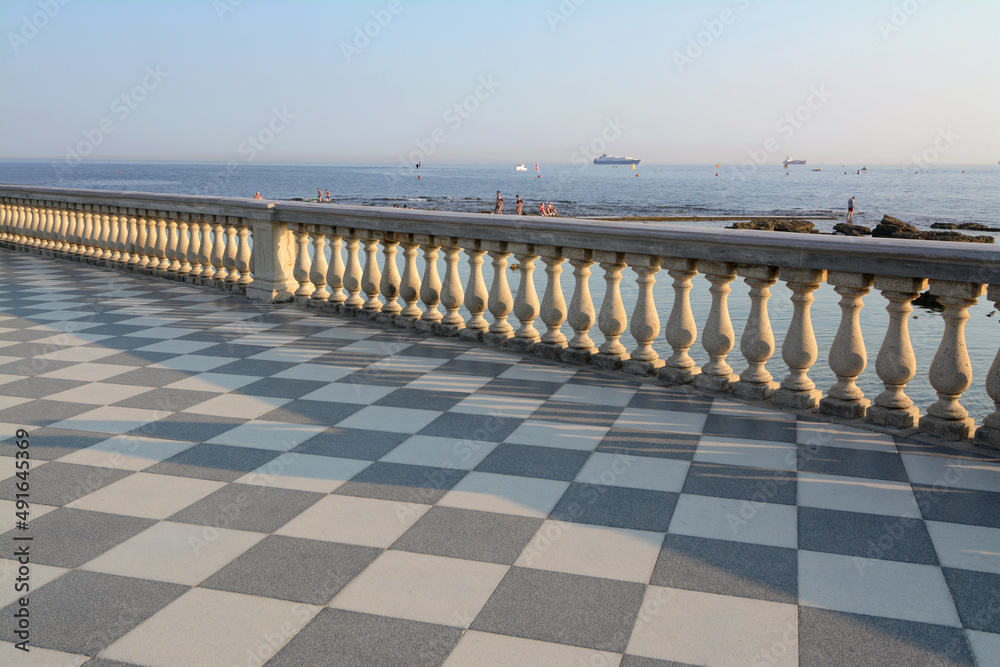 The Terrazza Mascagni is one of the most elegant and evocative places in Livorno and is located on the seafront on the edge of Viale Italia