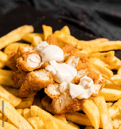 food, chicken, fried, meat, meal, dinner, dish, plate, snack, sauce, lunch, delicious, appetizer, cooked, white, wings, crispy, fish, grilled, healthy, tasty, shrimp, fresh, chicken, fast food