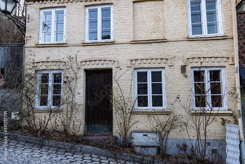 old house in winter, Damstredet, Oslo, Norwy photo