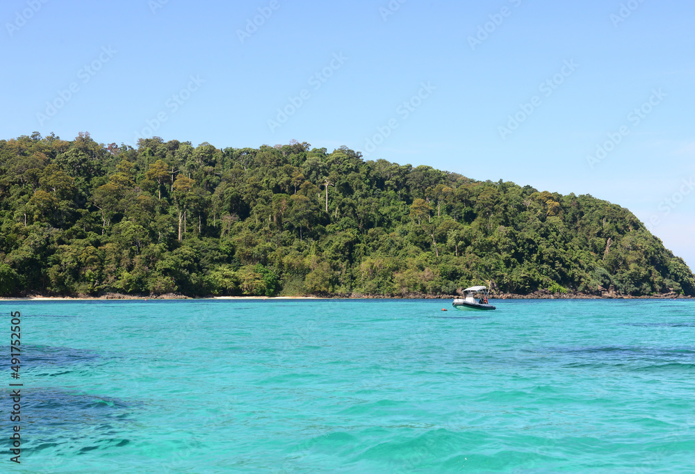 Obraz premium Koh Rok (Rok Island) is a small archipelago in southern Thailand in the Andaman Sea.