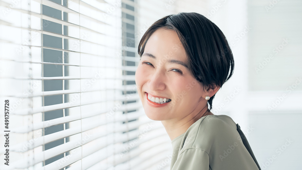 笑顔のビジネスウーマン 笑顔のビジネスウーマン