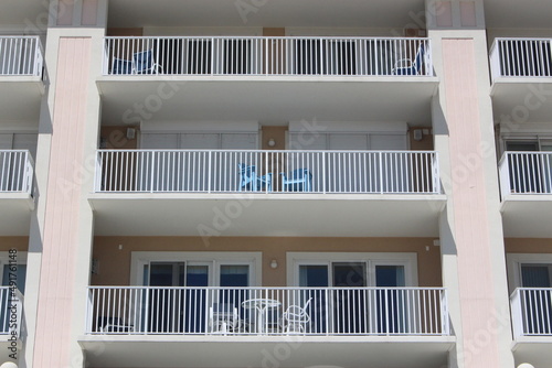 Canvastavla Chairs on the balcony