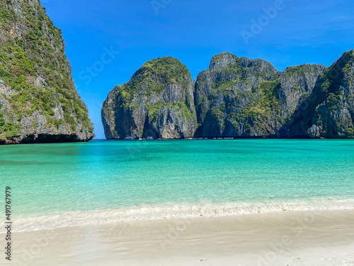Beautiful scenery of Maya Bay beach on Phi Phi island, Krabi, Thailand. landmark, destination Southeast Asia Travel, vacation and holiday concept © Jo Panuwat D