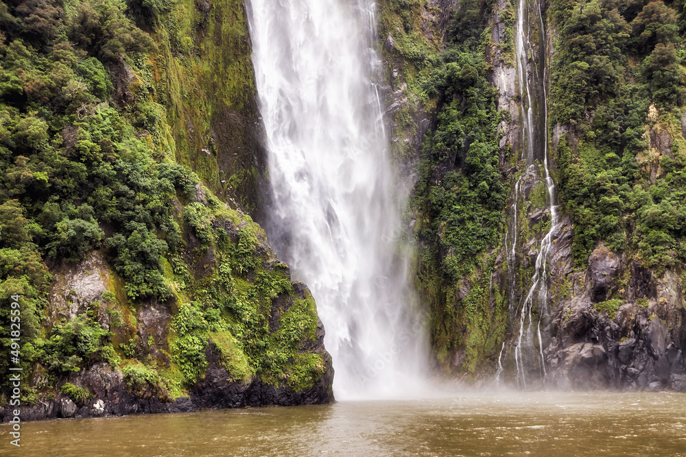 Fototapeta premium Fels, Wasser, Wasserfall.