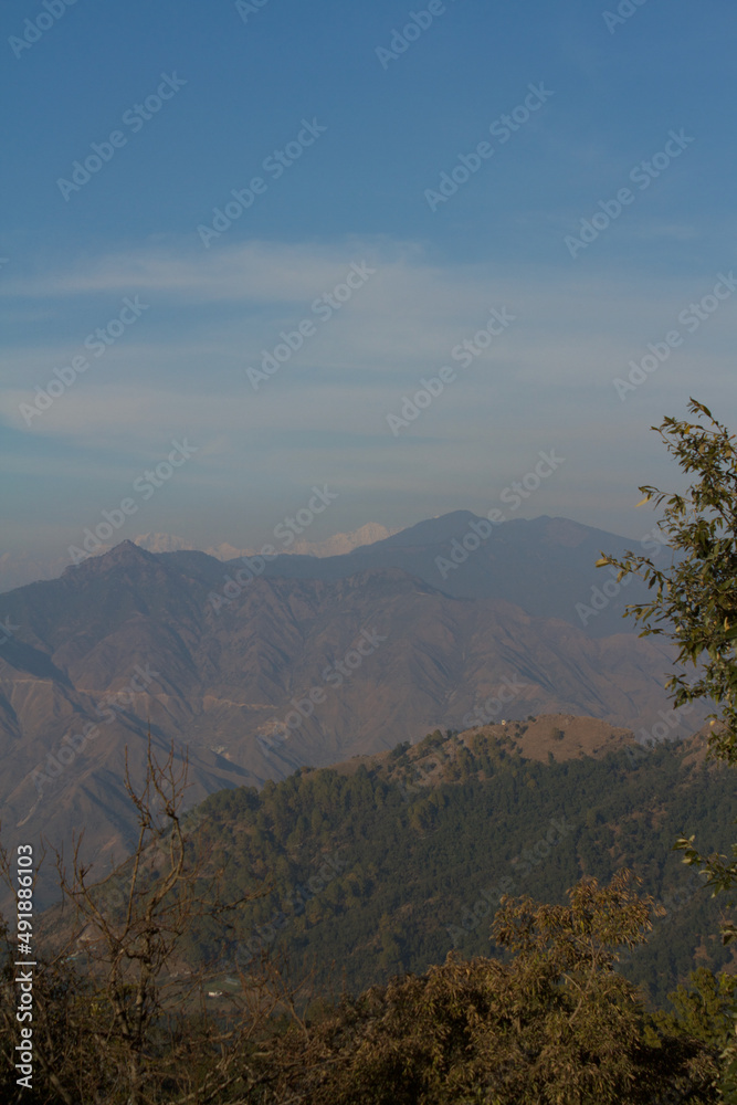 Scenic view of the Himalayan ranges from the george everest peak in mussoorie