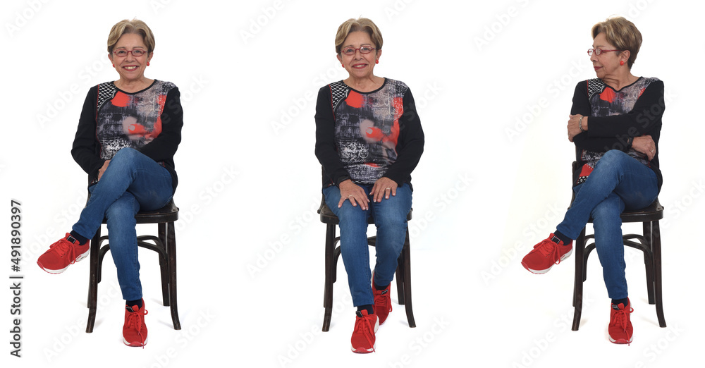 Obraz premium front view of same woman sitting on chair on white background