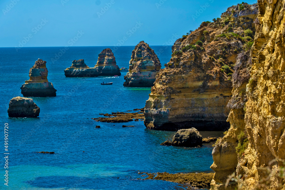 Fototapeta premium Dona Ana beach at Lagos, Algarve, Portugal