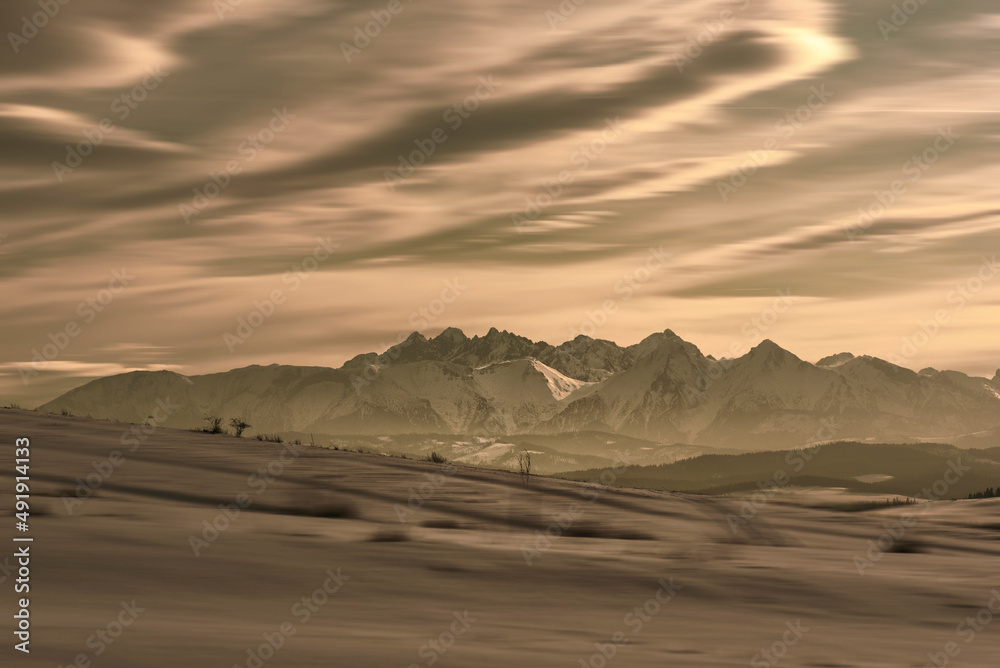 Fototapeta premium sunset in the mountains