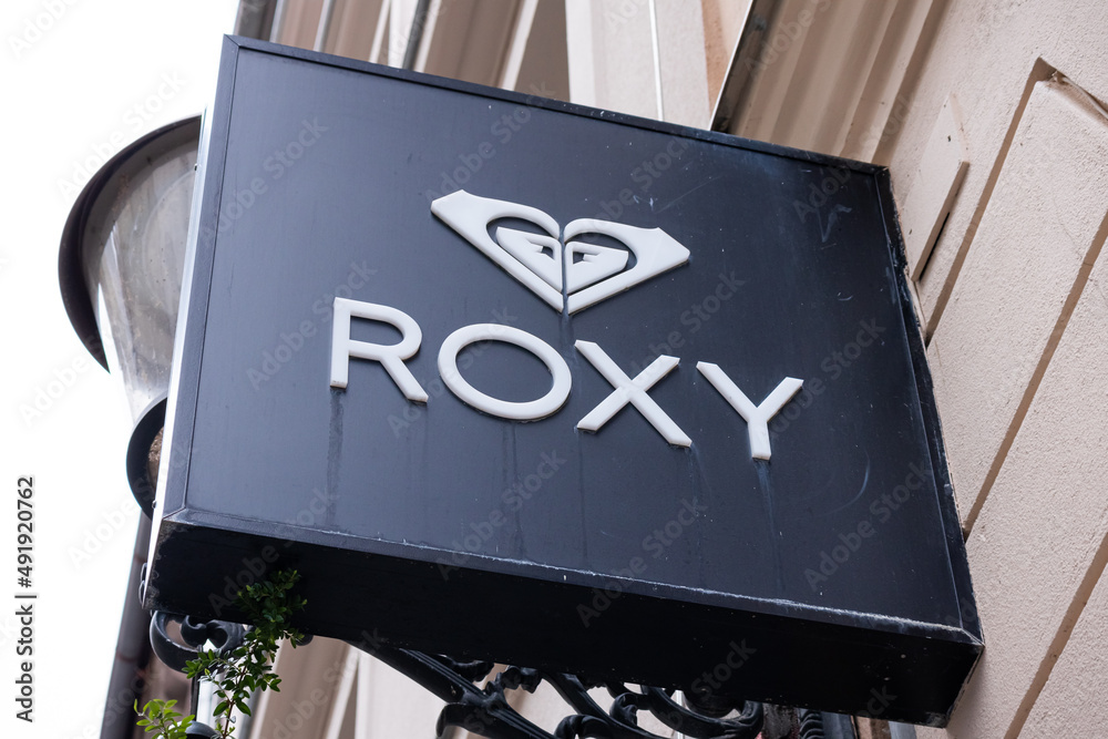 Roxy Logo png images | PNGWing