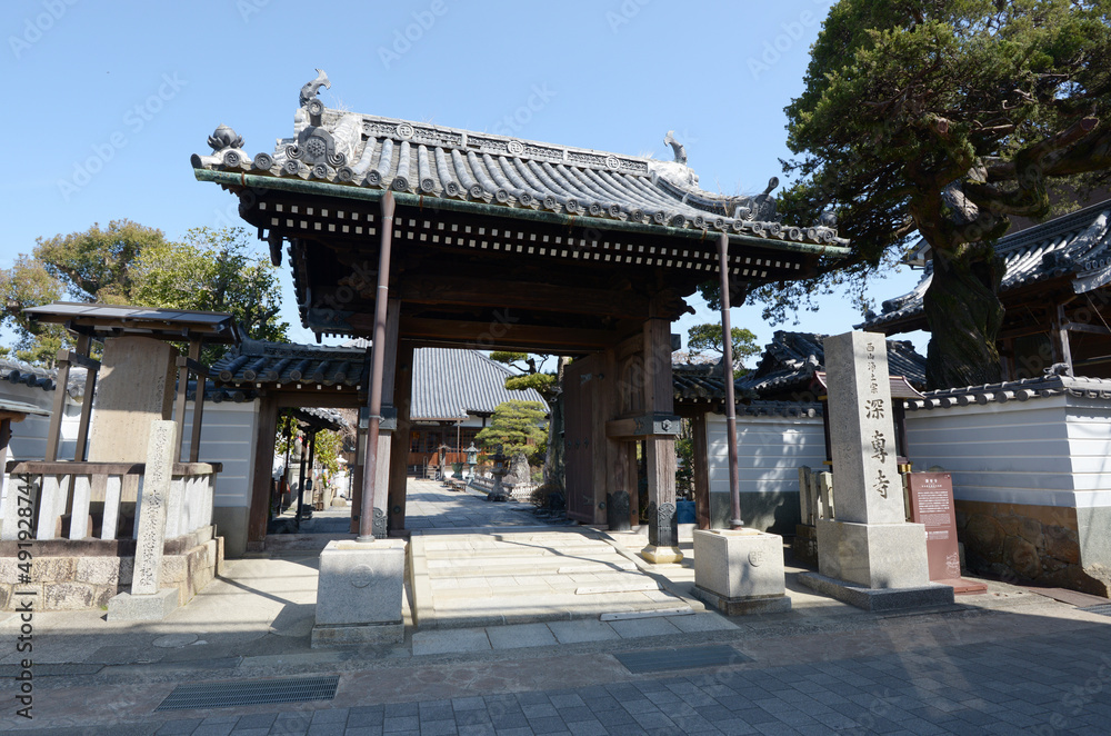 醤油発祥の湯浅　深専寺　山門　和歌山県湯浅町