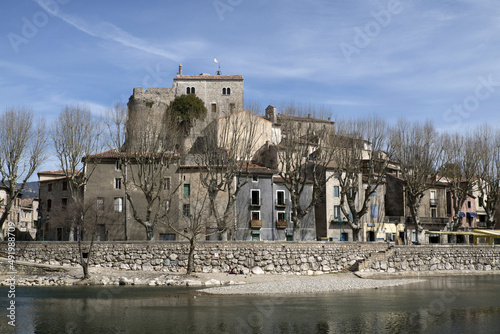 Mittelalterliche Stadt Laroque in Frankreich photo