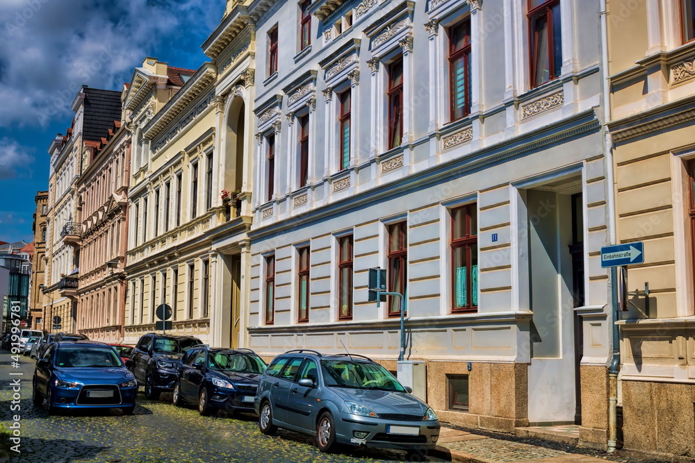 görlitz, deutschland - altstadt mit sanierten häusern görlitz, deutschland - altstadt mit sanierten häusern