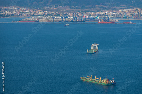 Le port d'Algeciras vu depuis le rocher de Gibraltar, Espagne