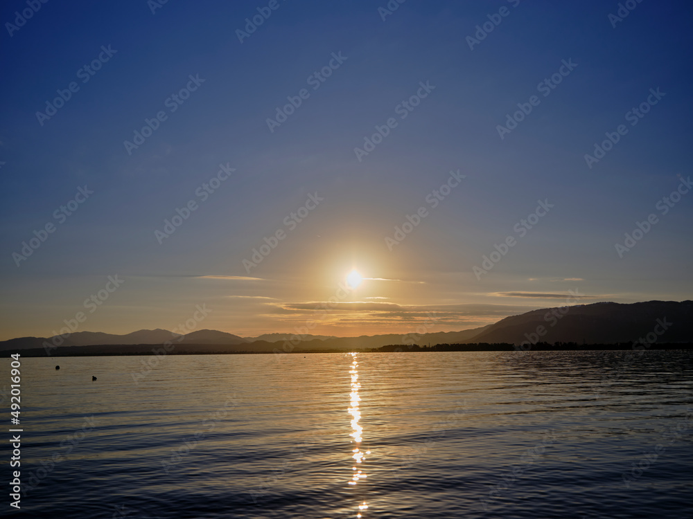 風景素材　美しい琵琶湖の黄昏
