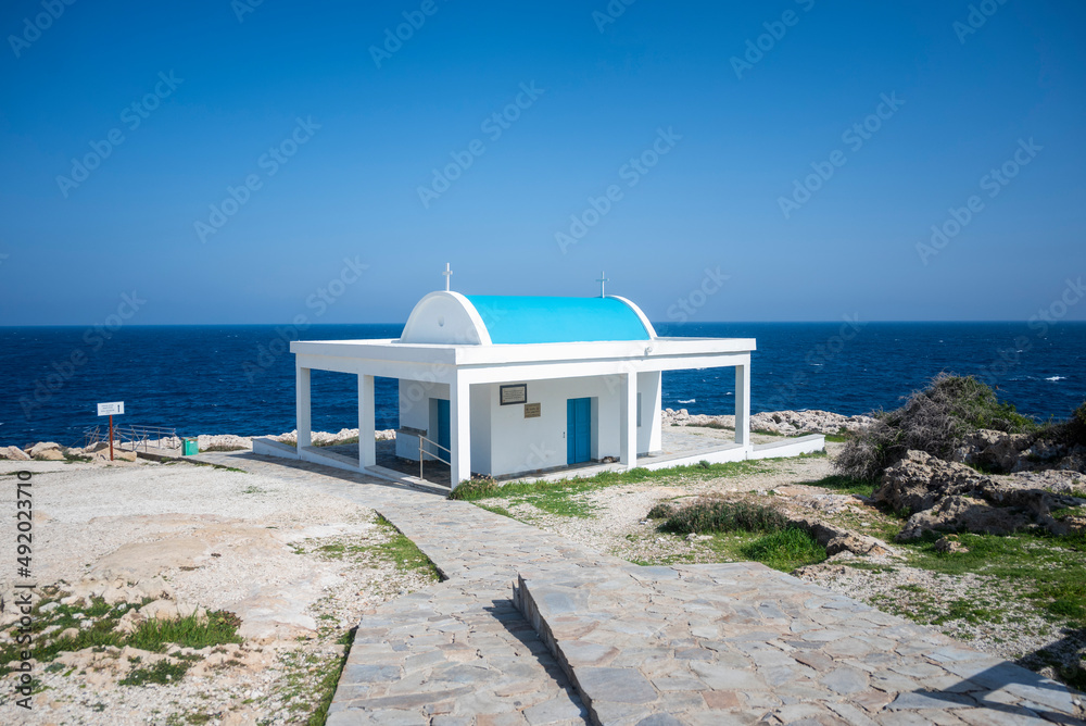 Obraz premium Agioi Anargyroi church kape greek on the seashore in ayia napa in cyprus