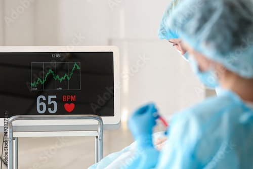 Modern heart rate monitor i...