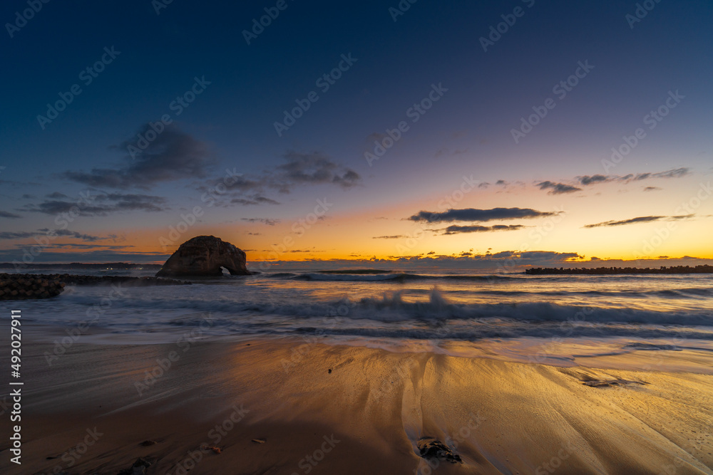 磯原海岸　朝焼けの二つ島