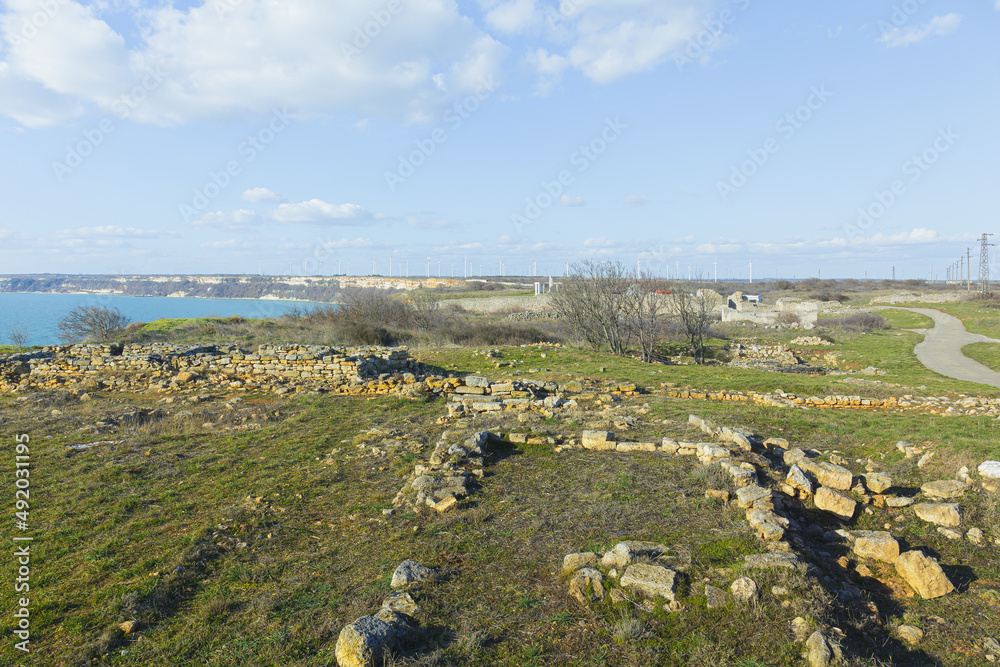 Ruinenlandschaft an der Küste in Bulgarien