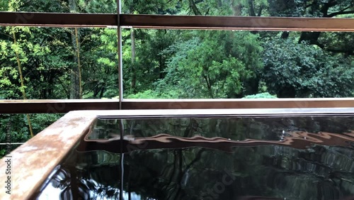 温泉 自然 湯気