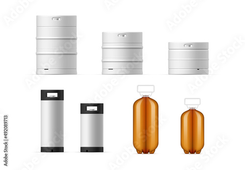 Realistic beer kegs collection vector barrels, cans and bottles for storage malt alcohol beverage