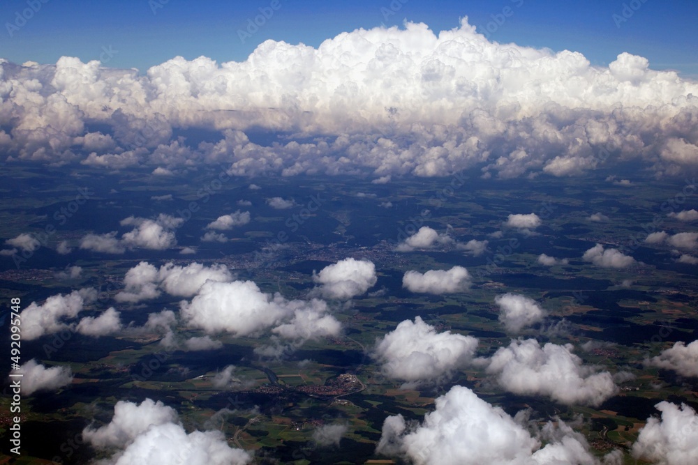 Massive Wolkenformationen Massive Wolkenformationen