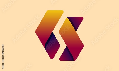 cs initial logo with gradient color