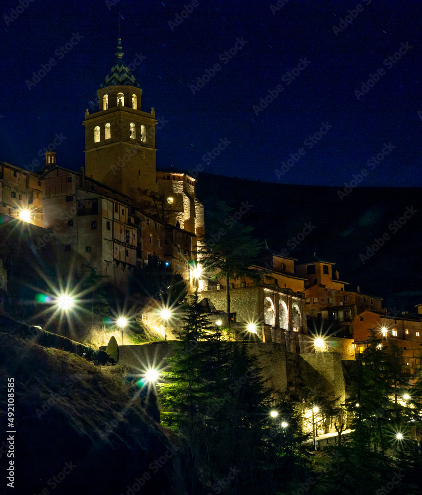 Naklejka premium landscape of the medieval town of Albarracin in the province of Teruel in Aragon, Spain. Albarracín medieval town in Spain, stone houses, walls, churches and narrow alleys.