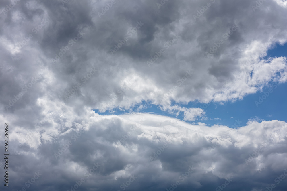 Obraz premium Dramatic clouds in stormy weather