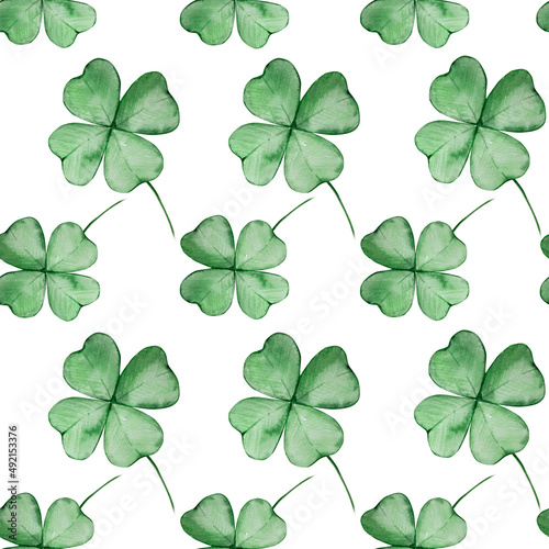 Watercolor green clover seamless pattern