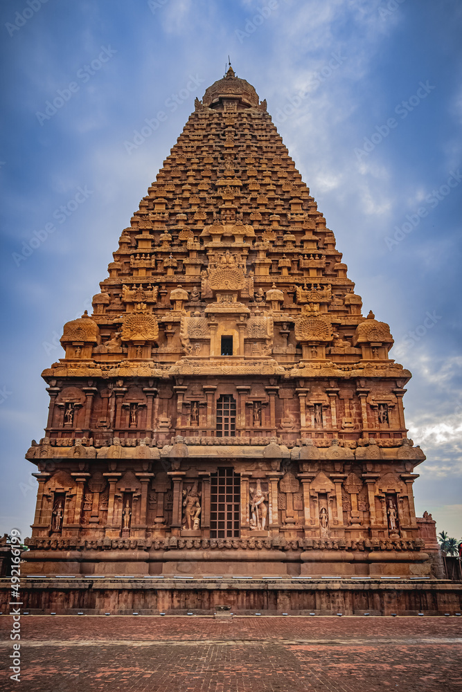 Tanjore Big Temple or Brihadeshwara Temple was built by King Raja Raja Cholan in Thanjavur, Tamil Nadu. It is the very oldest & tallest temple in India. This temple listed in UNESCO's Heritage Sites	