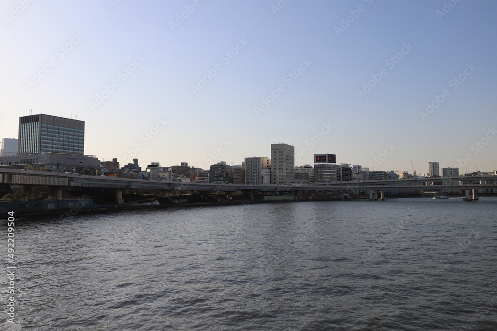 新大橋から見る隅田川・両国JCT方向（東京都中央区・江東区）