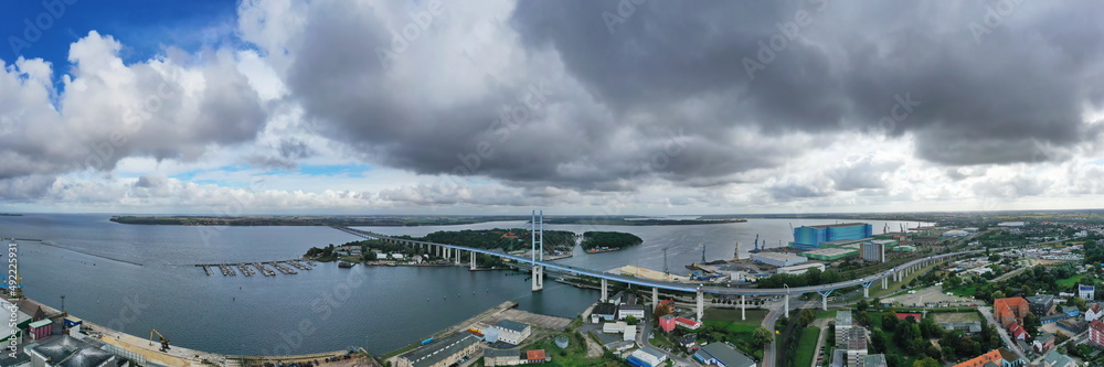 Luftbild Panorama über der Ostsee bei Stralsund