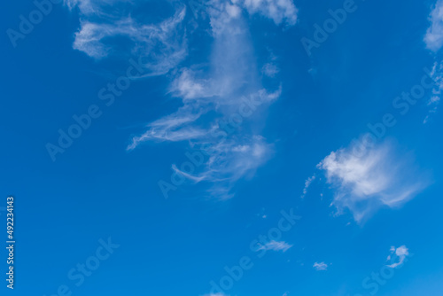 青空と白い雲 背景素材