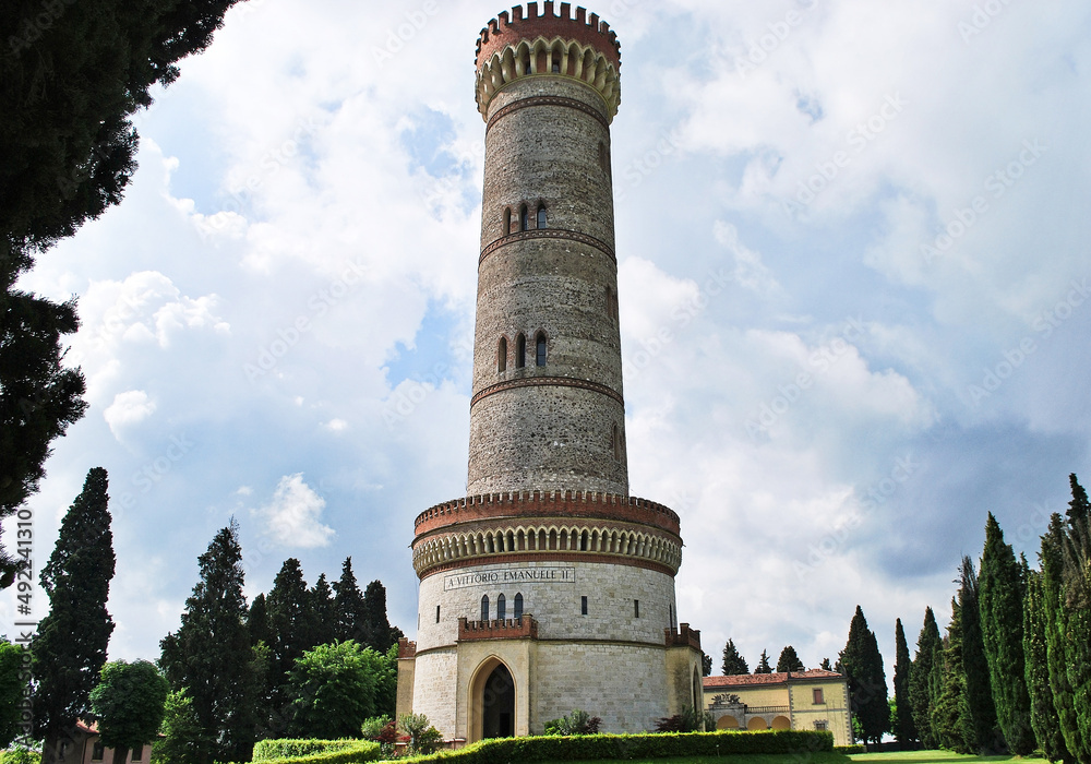 La torre monumentale di San Martino della Battaglia a Desenzano del Garda.