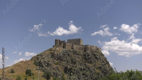 Wallpaper Mural 4K Time Lapse. Turkey Gumushane Kov Castle. Time Lapse Clouds. Torontodigital.ca