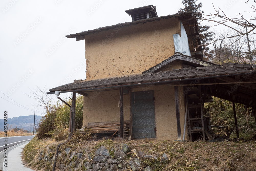 日本の岡山県美咲町の大垪和西で見つけたとても古くて美しい建物 日本の岡山県美咲町の大垪和西で見つけたとても古くて美しい建物