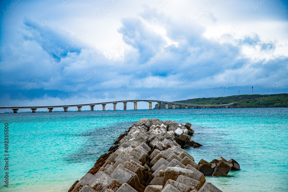 Fototapeta premium 宮古島 与那覇前浜ビーチの風景