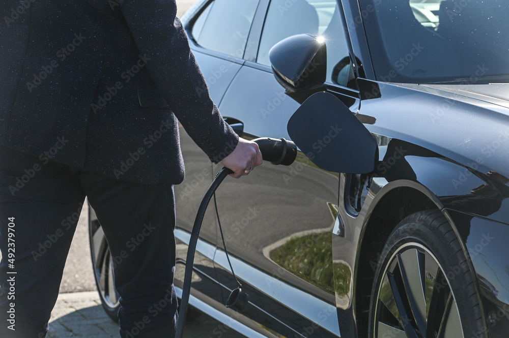 auto voiture electrique recharge borne rechargement batterie autonomie charge prise electricité auto voiture electrique recharge borne rechargement batterie autonomie charge prise electricité